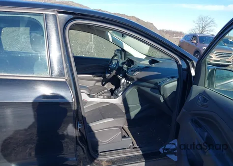 2016 Ford Escape S from USA, damaged, VIN 1FMCU0F75GUB50173